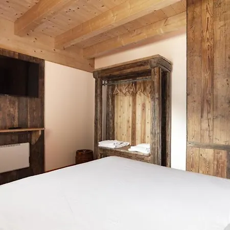Apartment Ebi Vacation - - Monte Civetta *